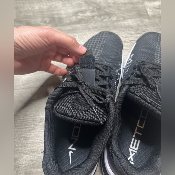 Nike Metcon 8 Workout Gym Shoes. Great condition, too small for my wide feet. - Picture 8 of 11